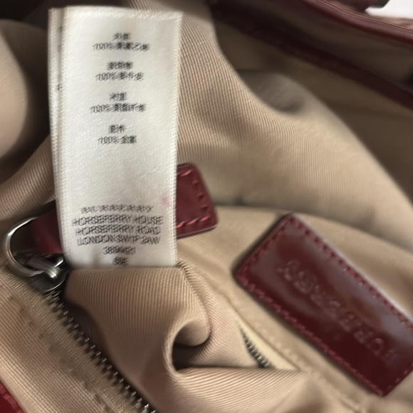 BURBERRY Burgundy/Beige Nova Stars Printed PVC and Patent Leather Nickie Tote - Picture 13 of 13